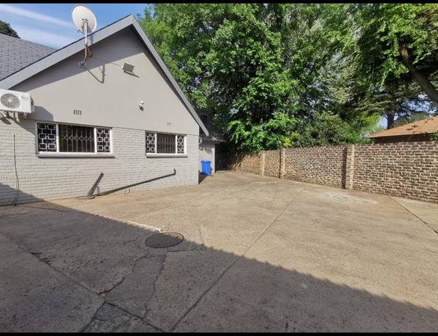 5 BEDROOM HOUSE FOR SALE IN MEYERTON CENTRAL